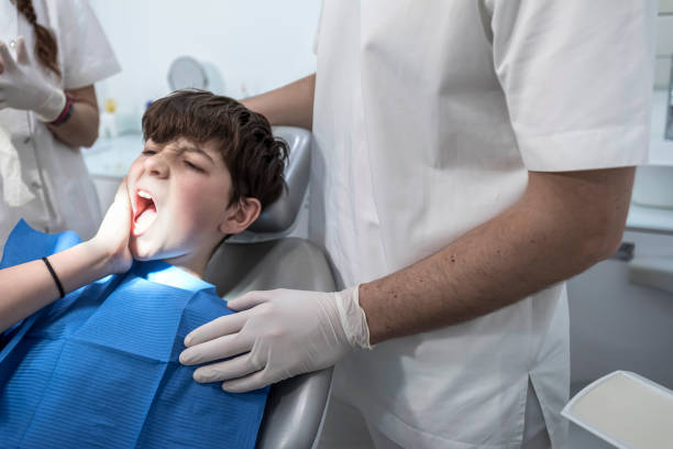 Best Dentist for Tooth Abscess  in Niantic, CT